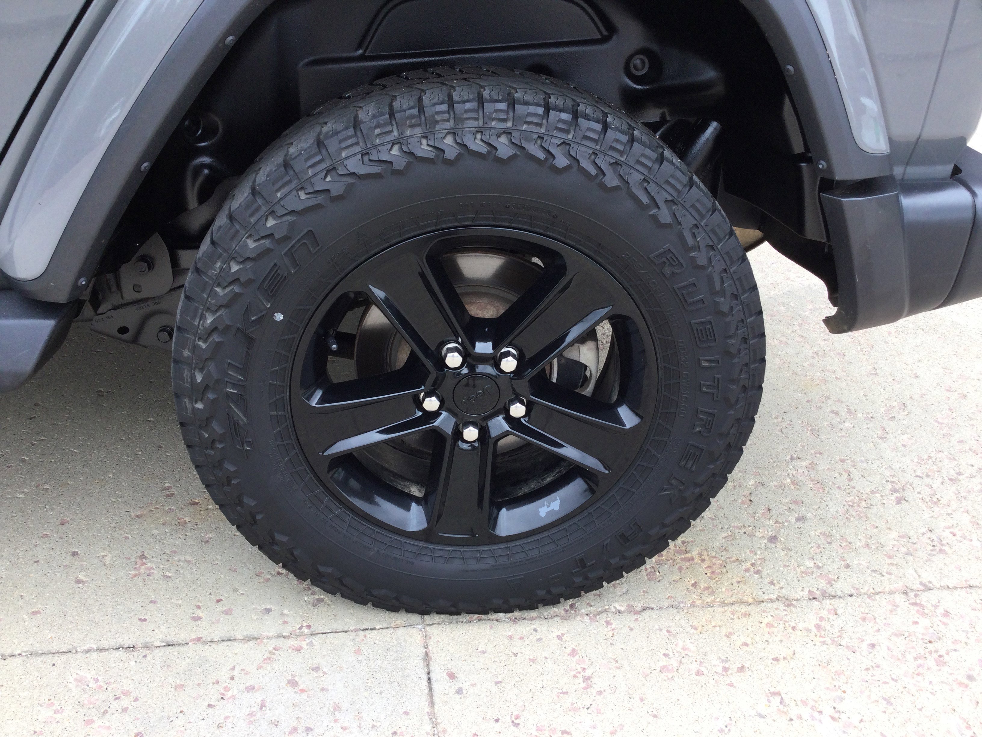 Used 2020 Jeep Wrangler Unlimited Sahara image 7