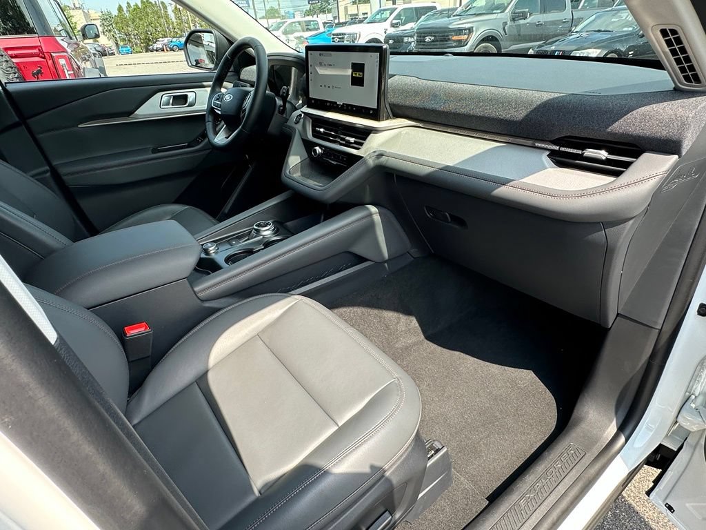 New 2026 Ford Explorer Active w/ Active Comfort Package AWD/4WD image 23