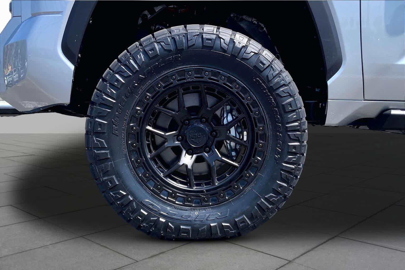 New 2026 Toyota Tundra Limited AWD/4WD image 11