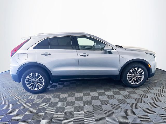 Used 2024 Cadillac XT4 Premium Luxury image 9
