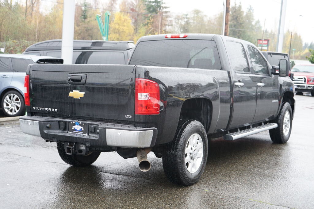 Used 2013 Chevrolet Silverado 3500 LTZ w/ LTZ Plus Package image 5