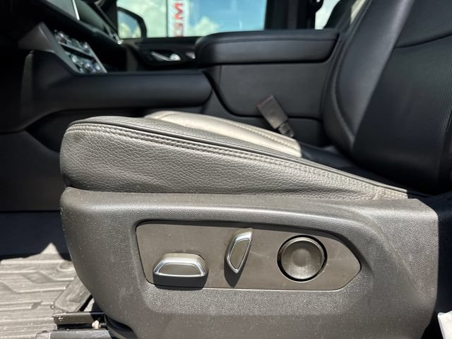 Used 2022 GMC Yukon Denali AWD/4WD image 16