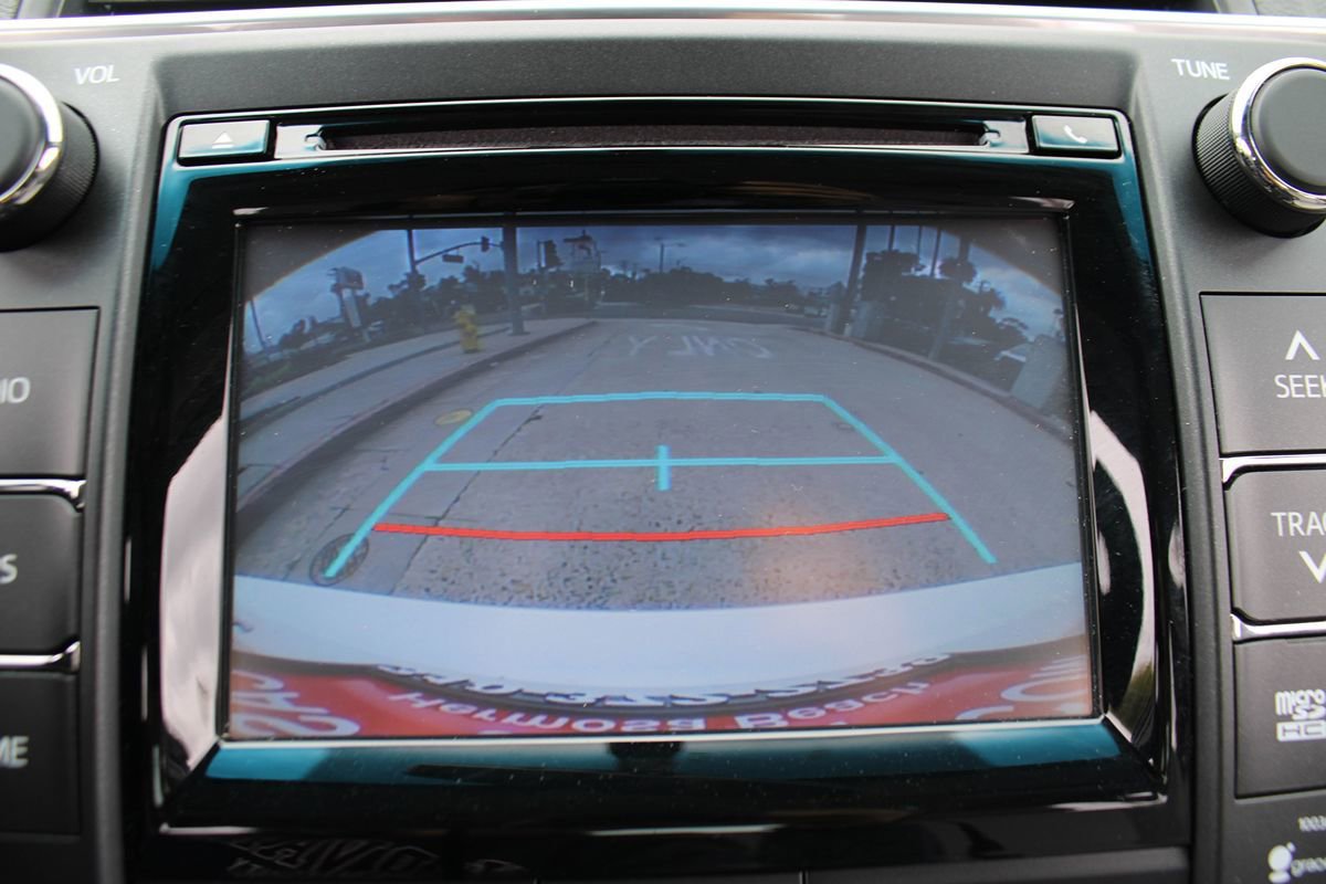 Used 2015 Toyota Camry XLE FWD image 30
