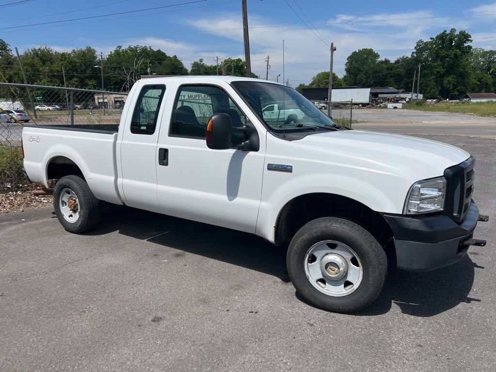 Used 2005 Ford F250 4x4 SuperCab Super Duty image 3