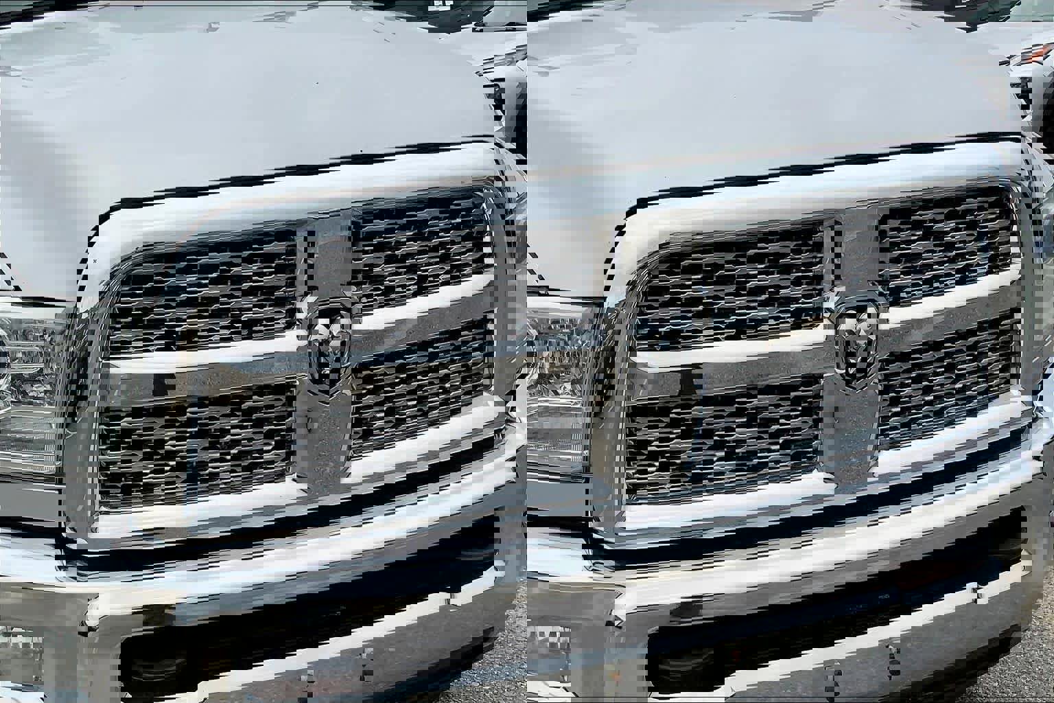 Used 2014 RAM 2500 Laramie w/ Protection Group image 29