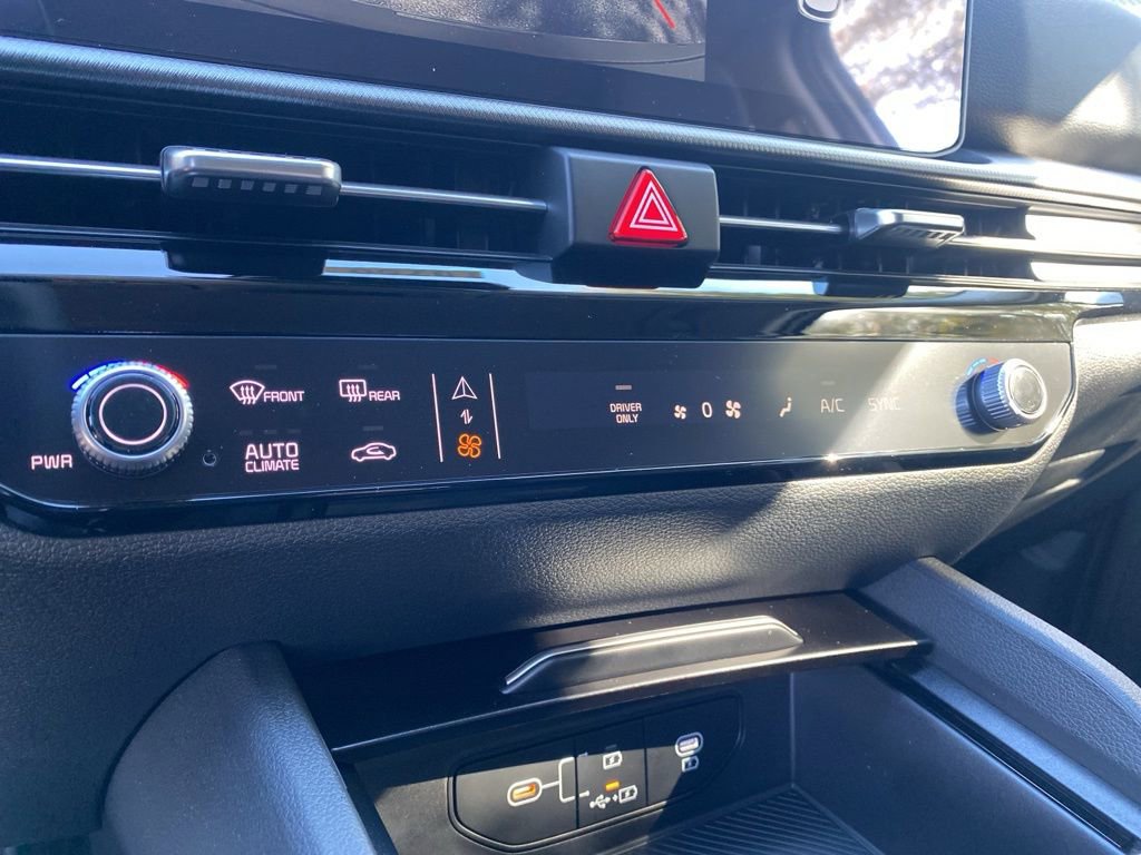 New 2026 Kia Sportage LX FWD image 19