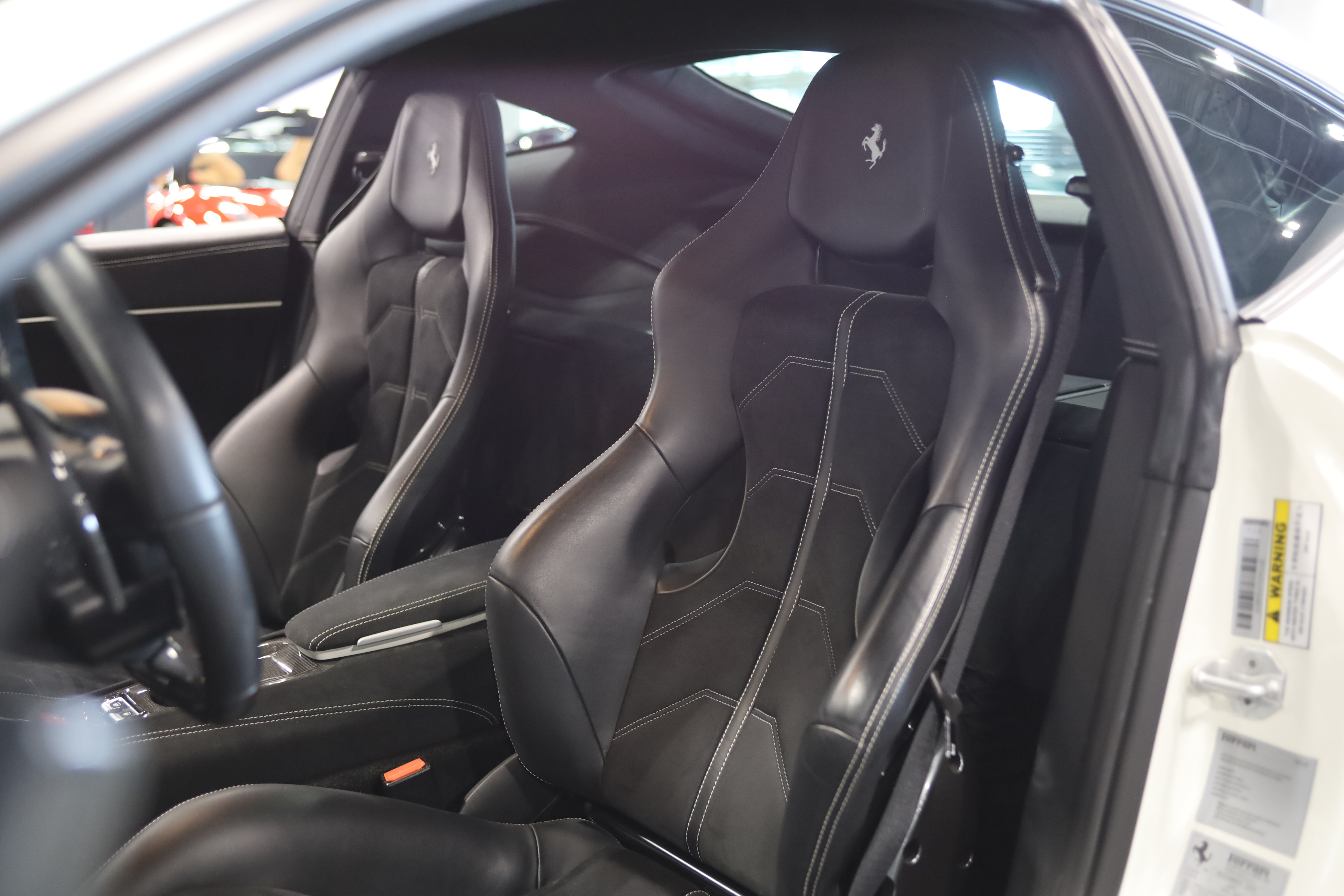 Used 2015 Ferrari F12 Berlinetta RWD image 18
