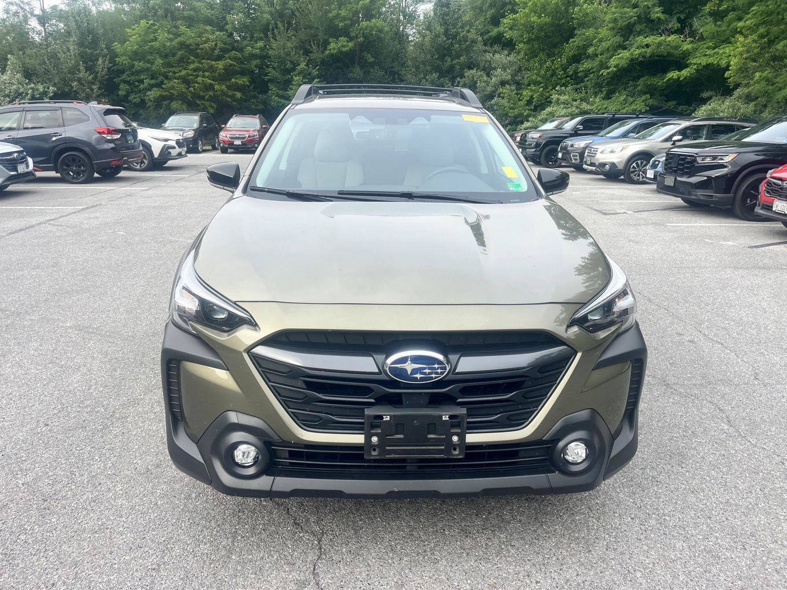 Certified 2025 Subaru Outback Premium AWD/4WD image 2