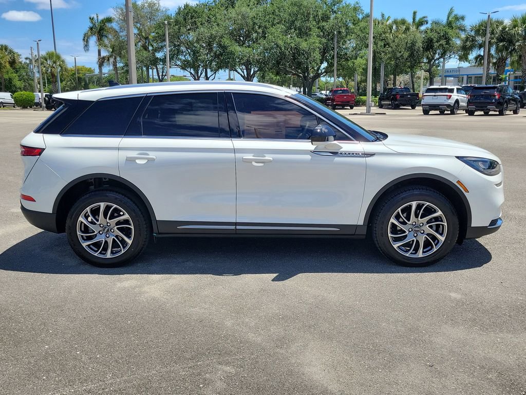 Certified 2022 Lincoln Corsair FWD image 6