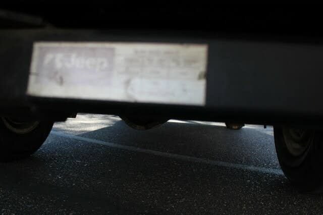 Used 1990 Jeep Grand Wagoneer AWD/4WD image 90