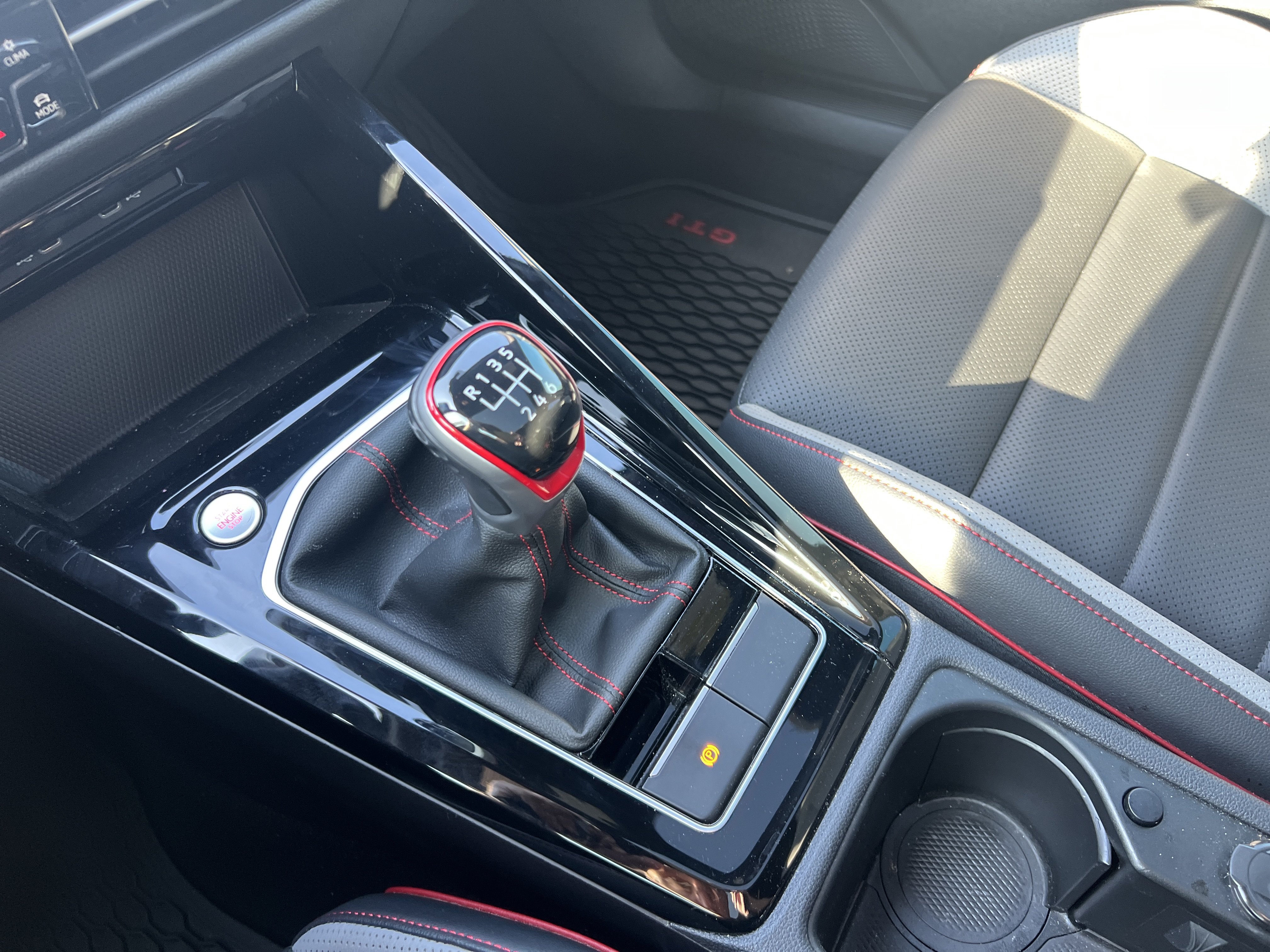 Certified 2024 Volkswagen GTI SE w/ SE Leather Seats Package FWD image 22