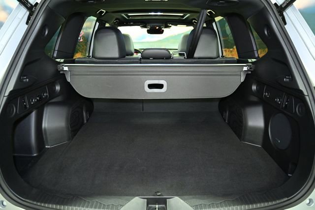 Used 2025 Subaru Forester Limited image 59