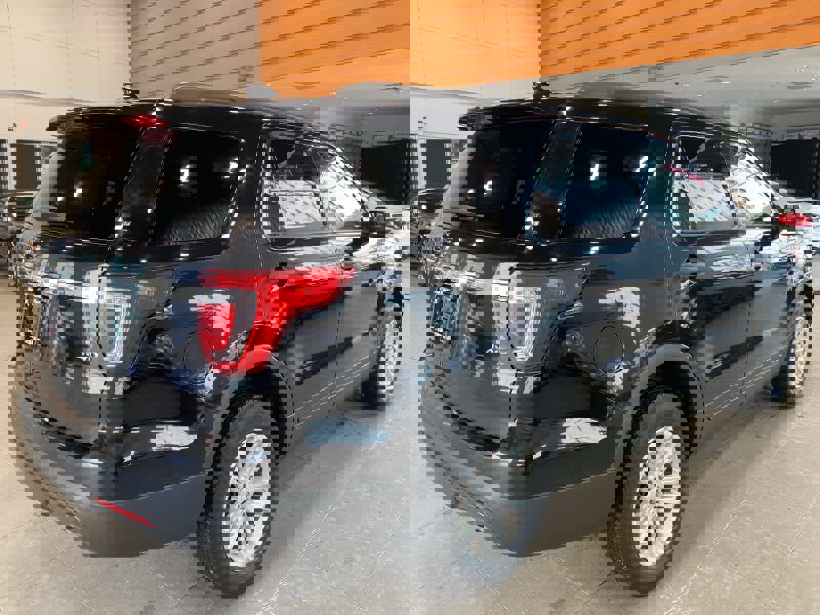 Used 2017 Ford Explorer 4WD image 5