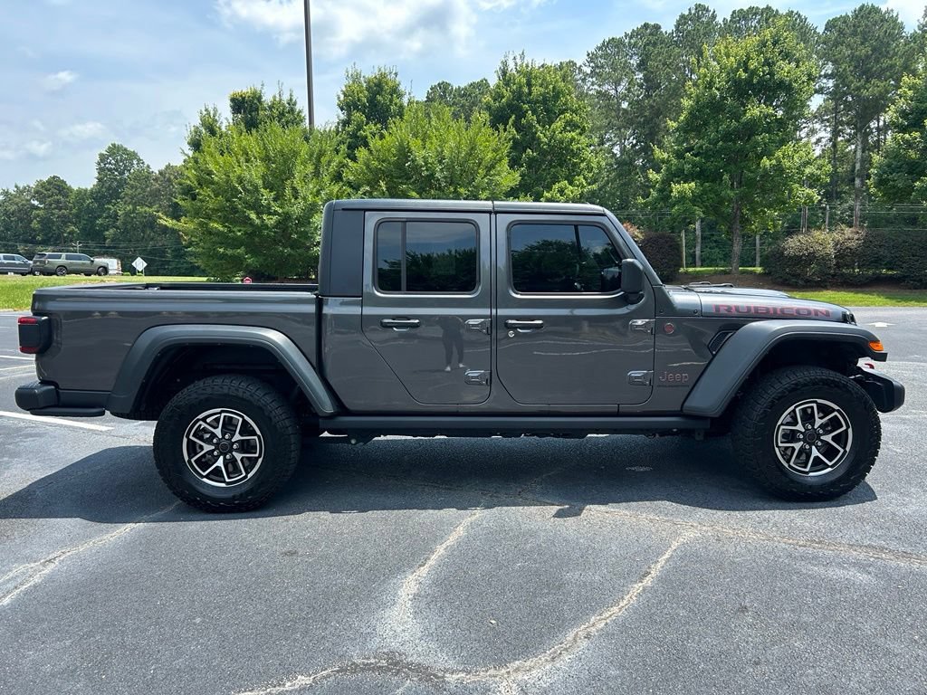Used 2025 Jeep Gladiator Rubicon w/ Safety Group AWD/4WD image 25