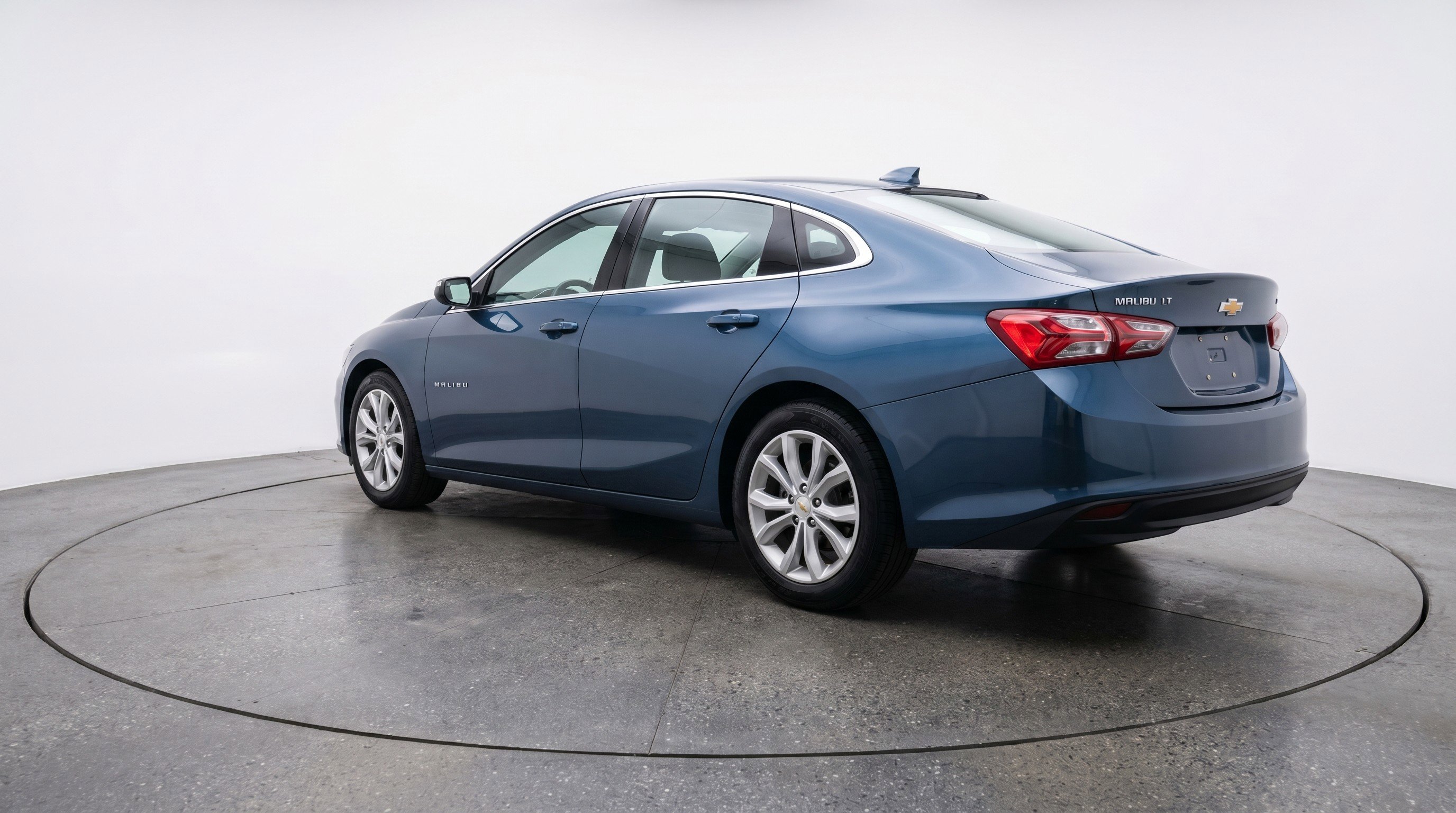 Used 2024 Chevrolet Malibu LT FWD image 6