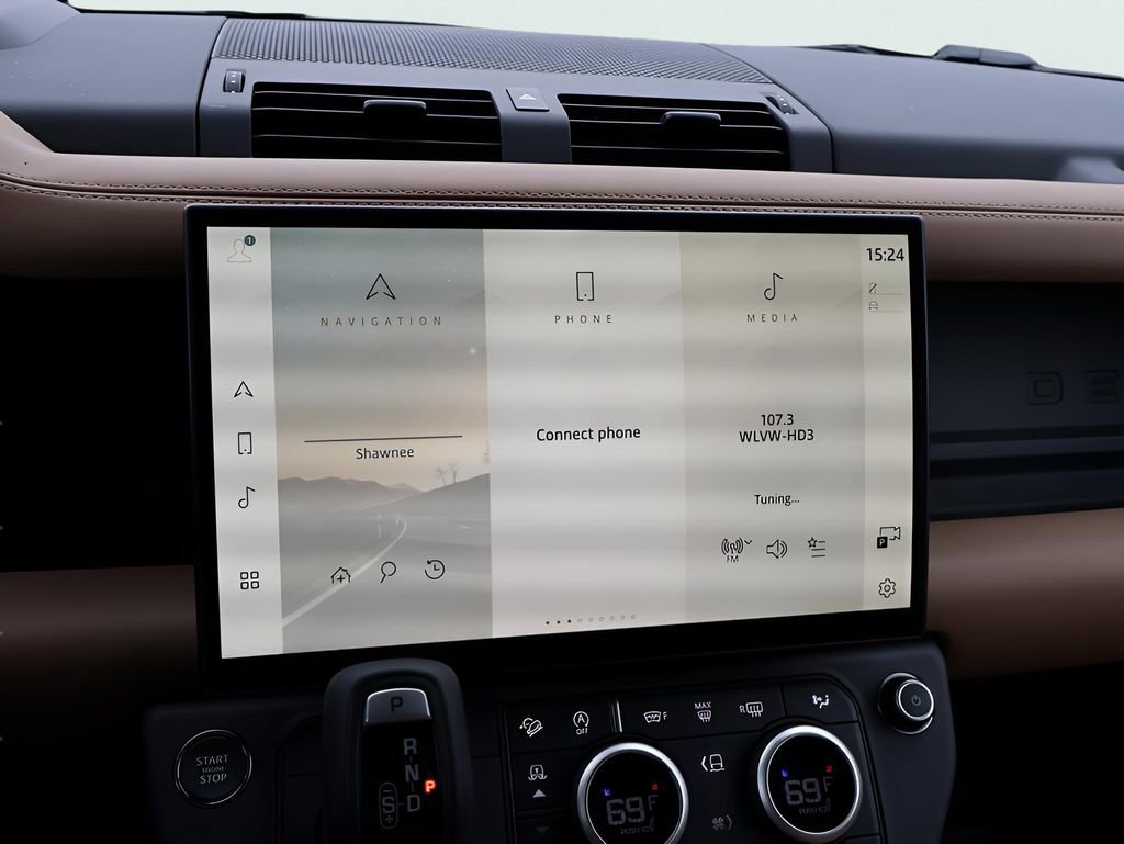 New 2026 Land Rover Defender 110 S image 22