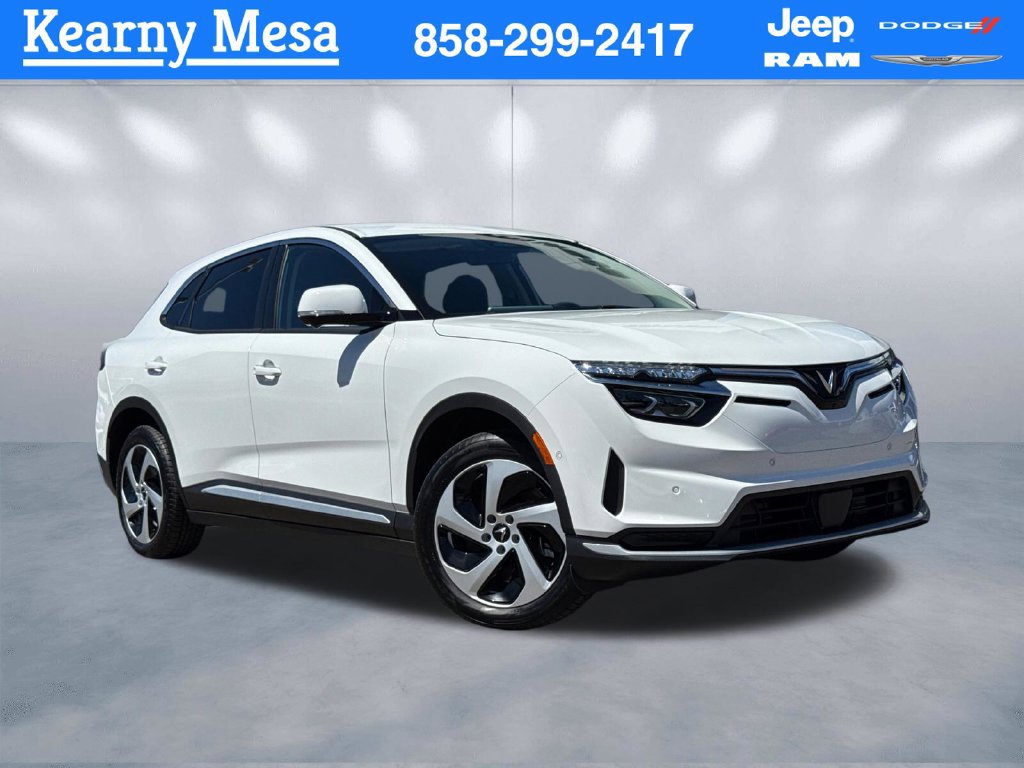 New 2027 VinFast VF 8 Eco AWD/4WD image 1