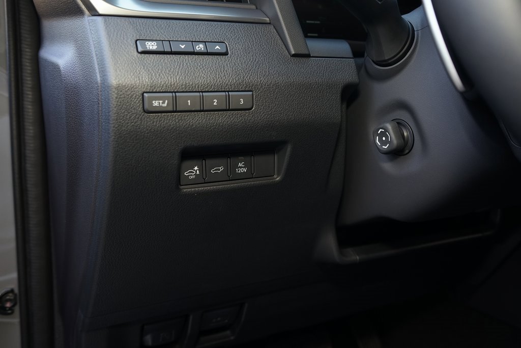 Used 2025 Lexus GX 550 image 28