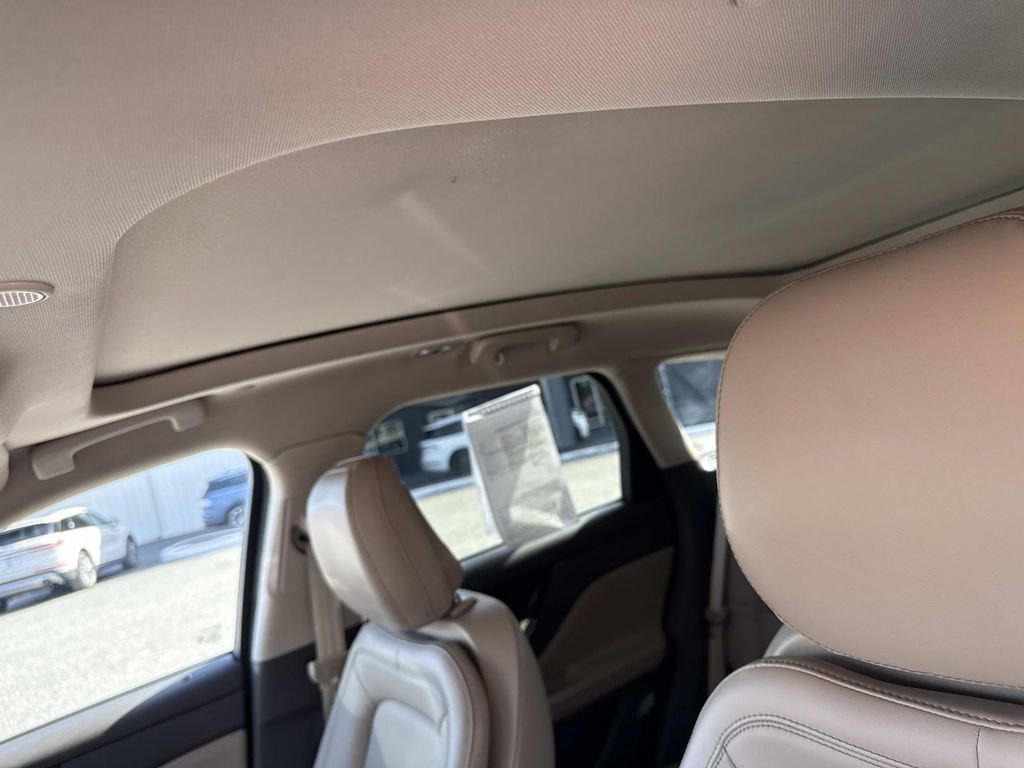 Certified 2020 Lincoln Corsair AWD w/ Premium Package image 33