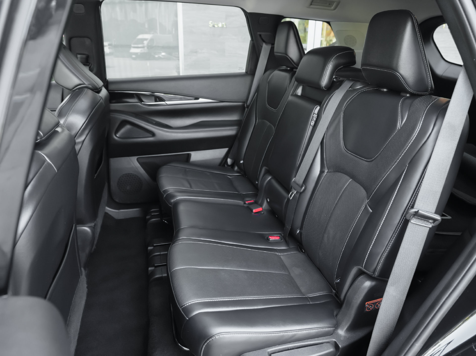 Used 2023 INFINITI QX60 Pure FWD image 5