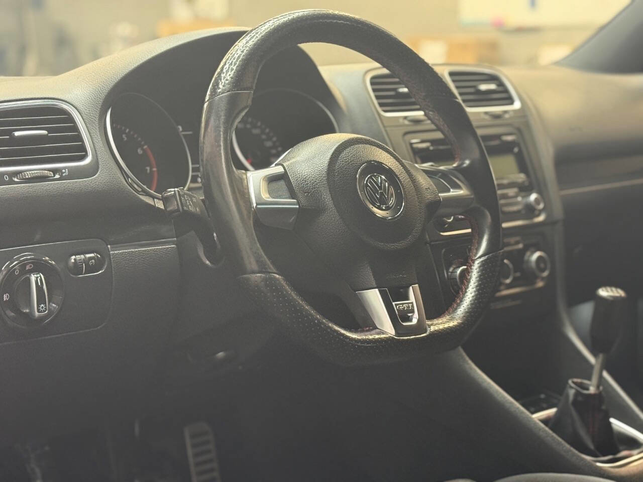 Used 2011 Volkswagen GTI Autobahn FWD image 4