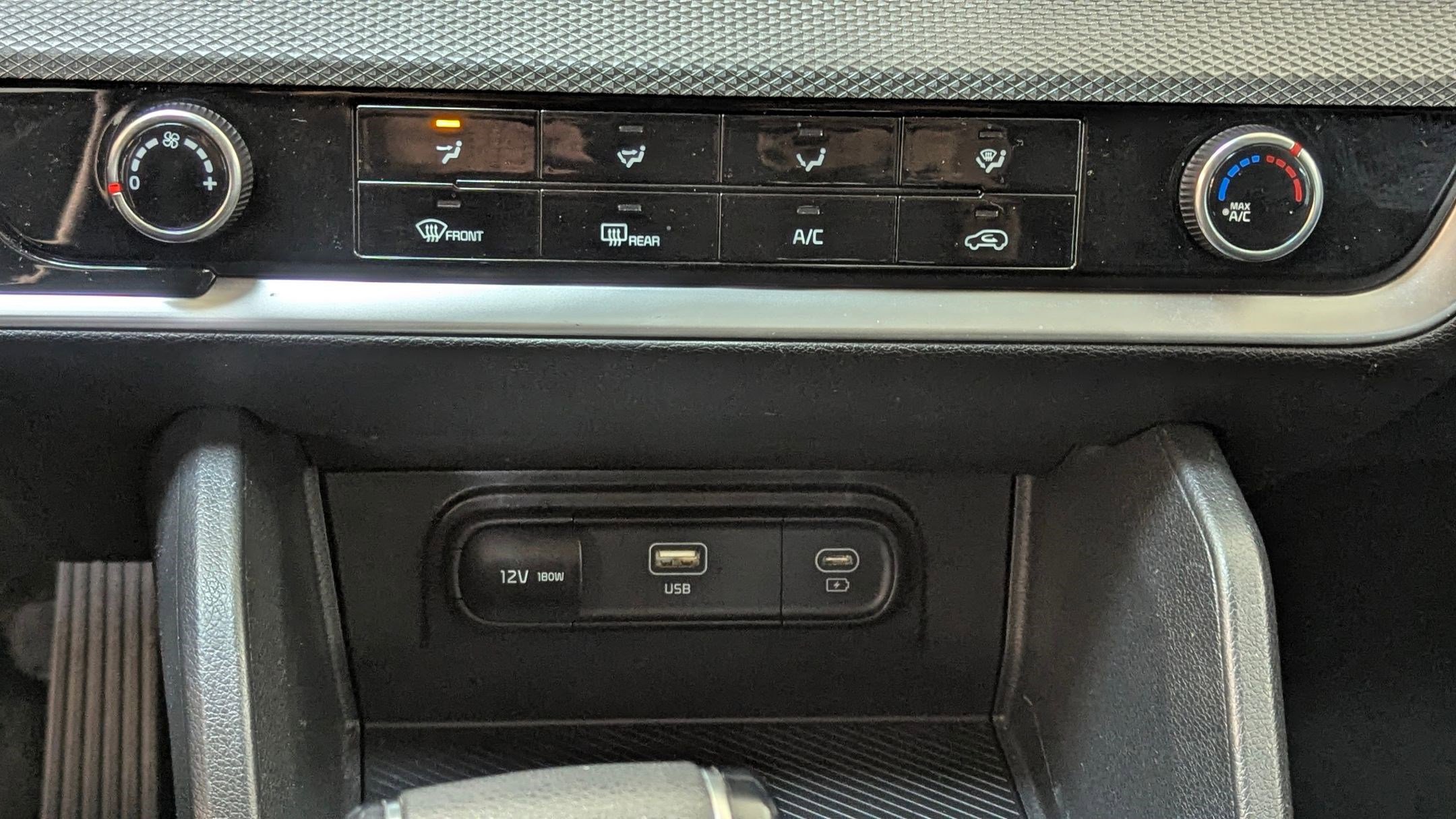 Used 2024 Kia Sportage LX image 27