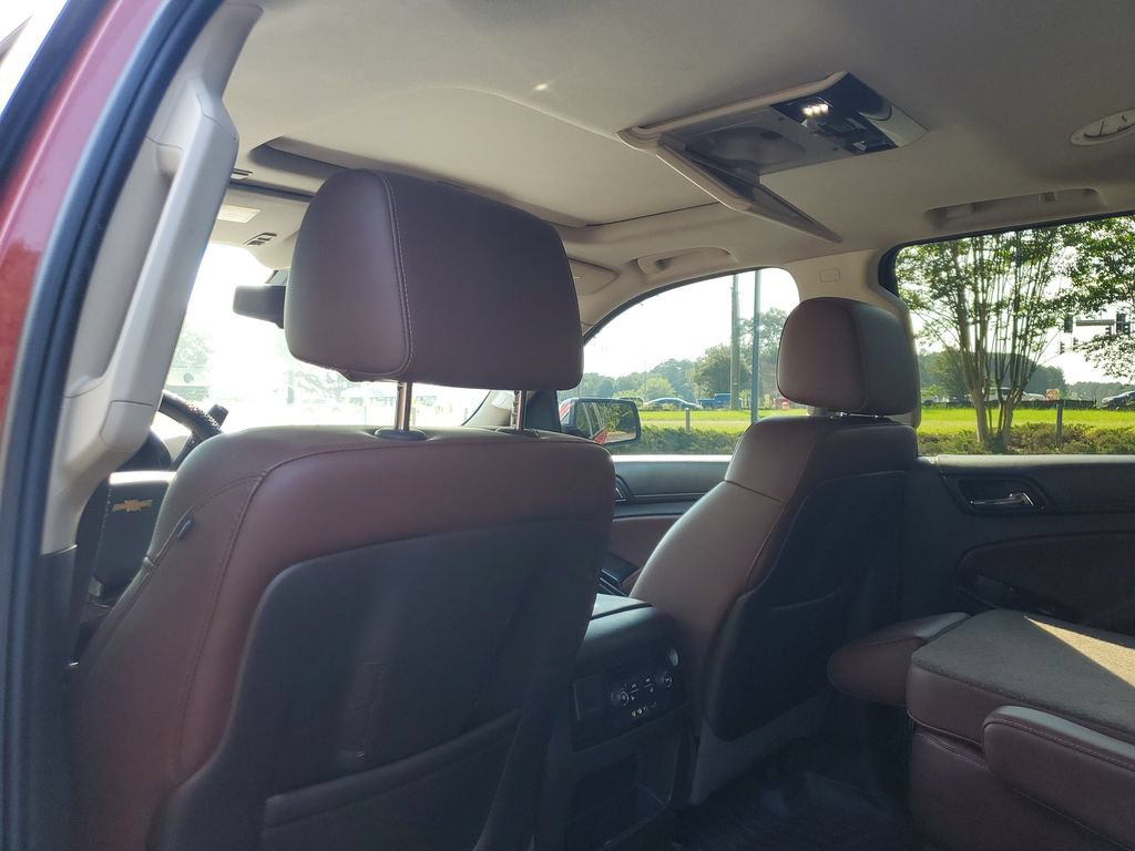 Used 2015 Chevrolet Suburban LTZ RWD image 14
