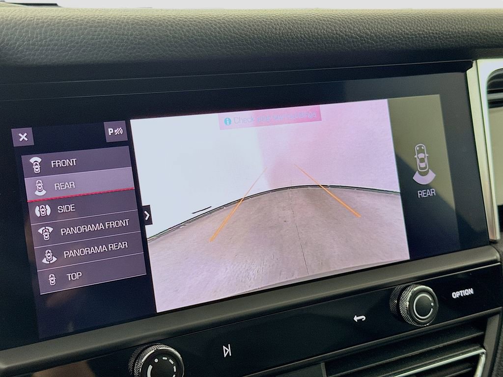 Certified 2023 Porsche Macan image 16