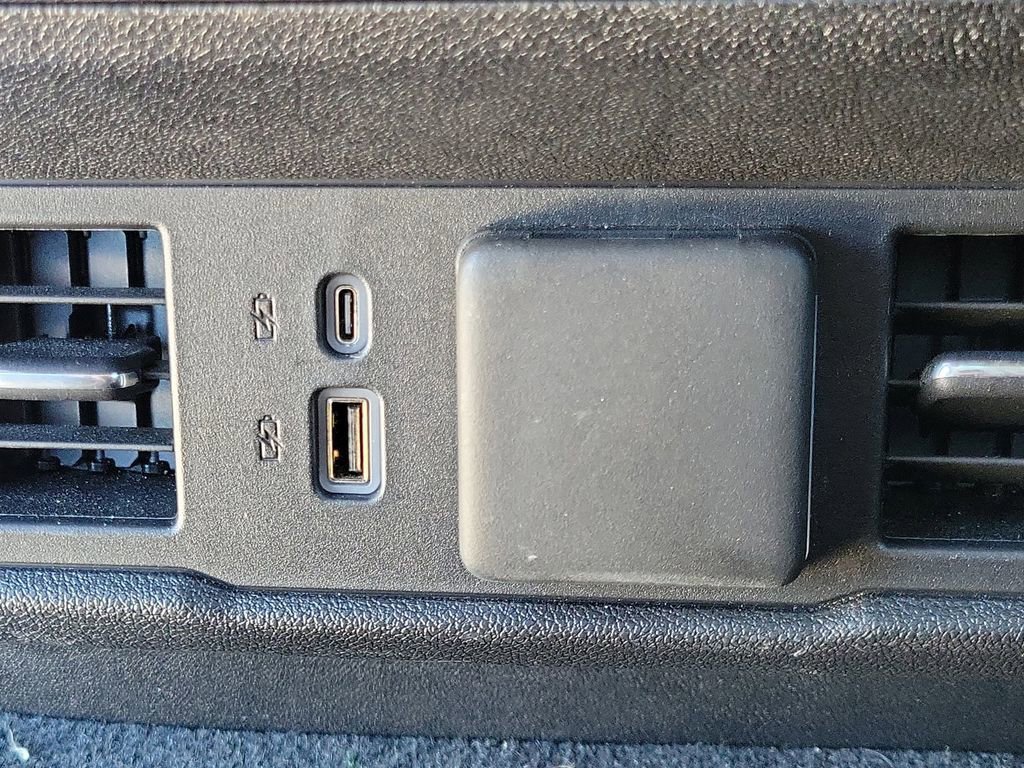 Used 2024 Chevrolet Silverado 1500 LT AWD/4WD image 17