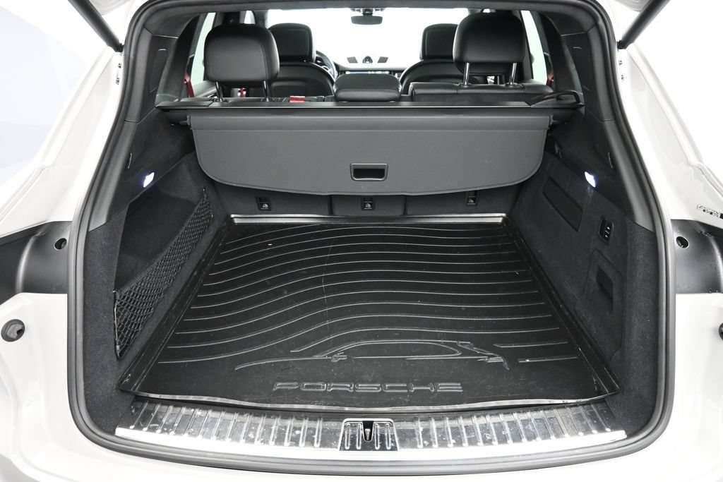 Certified 2021 Porsche Cayenne GTS AWD/4WD image 24