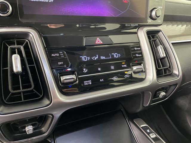 Certified 2022 Kia Sorento EX w/ Panoramic Sunroof Package image 8