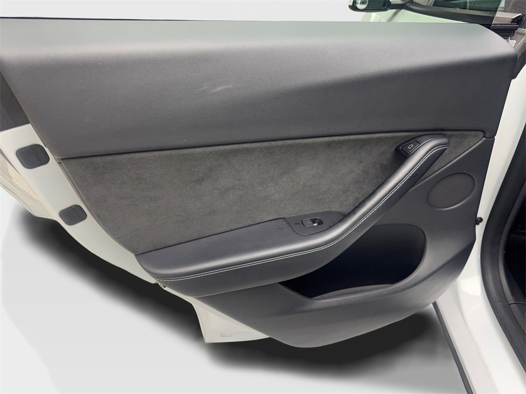 Used 2022 Tesla Model Y Performance image 37