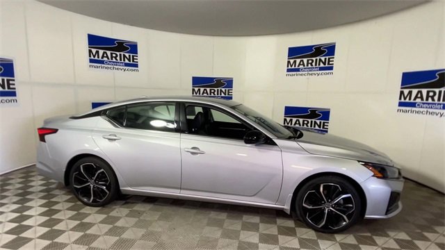 Used 2023 Nissan Altima 2.5 SR image 3