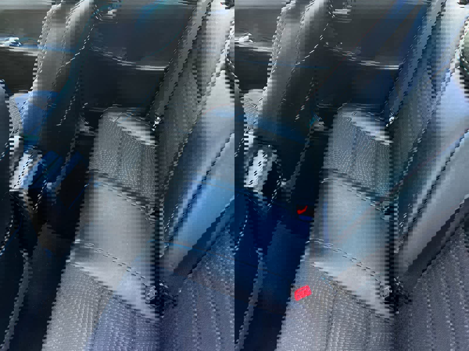 Used 2015 Toyota Camry SE w/ Moonroof Package image 5