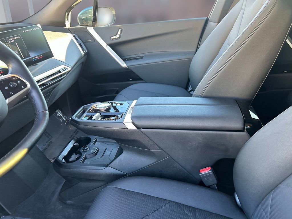 Used 2023 BMW iX xDrive50 w/ Convenience Package image 24