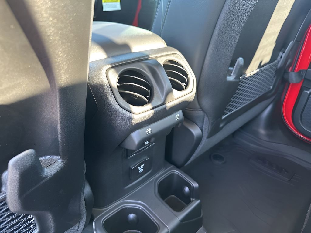 New 2025 Jeep Gladiator High Tide image 21