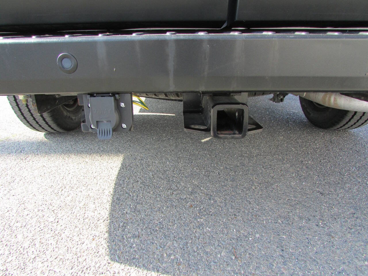 Used 2023 Ford Transit 350 XLT image 9