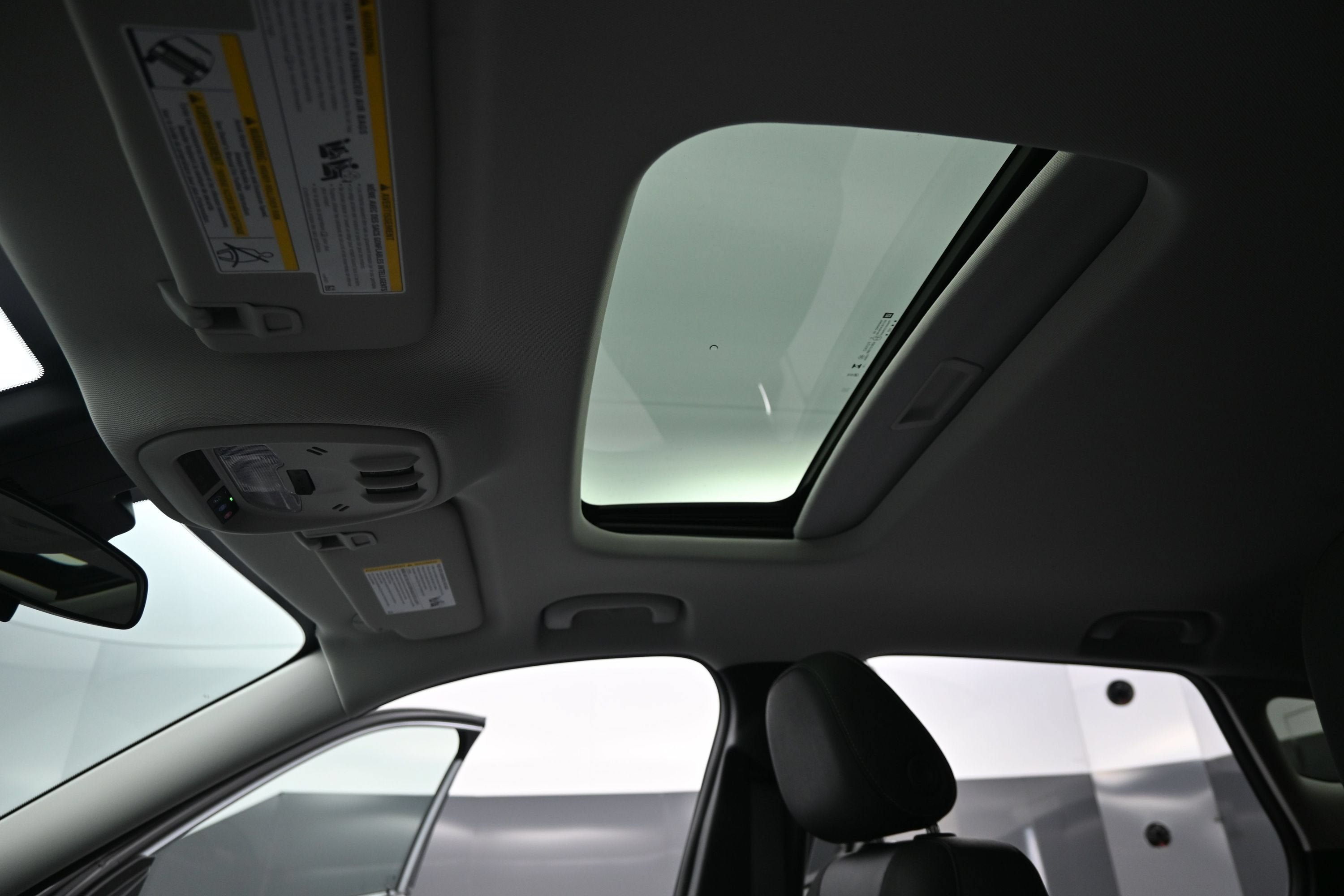 New 2026 Chevrolet Trax LT w/ Sunroof Package FWD image 34