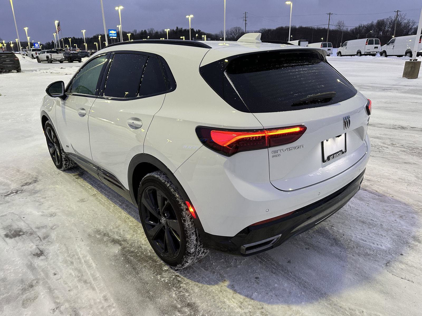 Used 2025 Buick Envision Sport Touring image 3