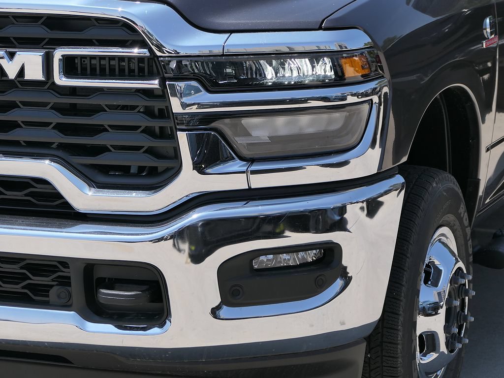 New 2026 RAM 3500 Tradesman AWD/4WD image 6