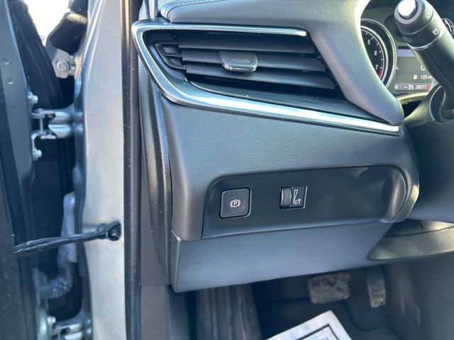 Used 2023 Buick Enclave Essence w/ Experience Buick Package image 29