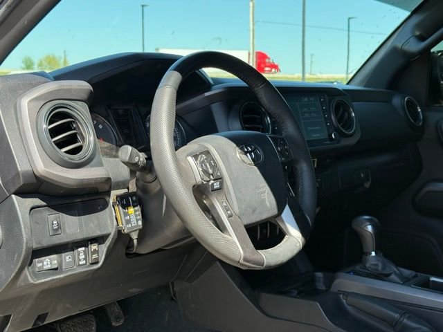 Used 2023 Toyota Tacoma TRD Off-Road image 23