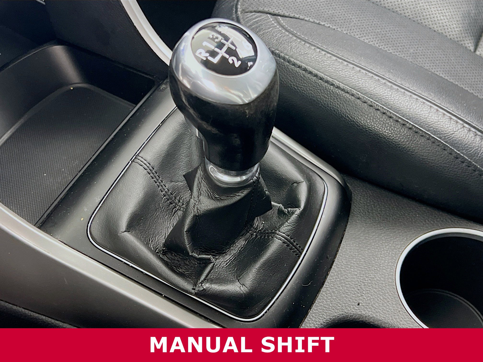 Used 2014 Hyundai Elantra GT w/ Option Group 03 image 10