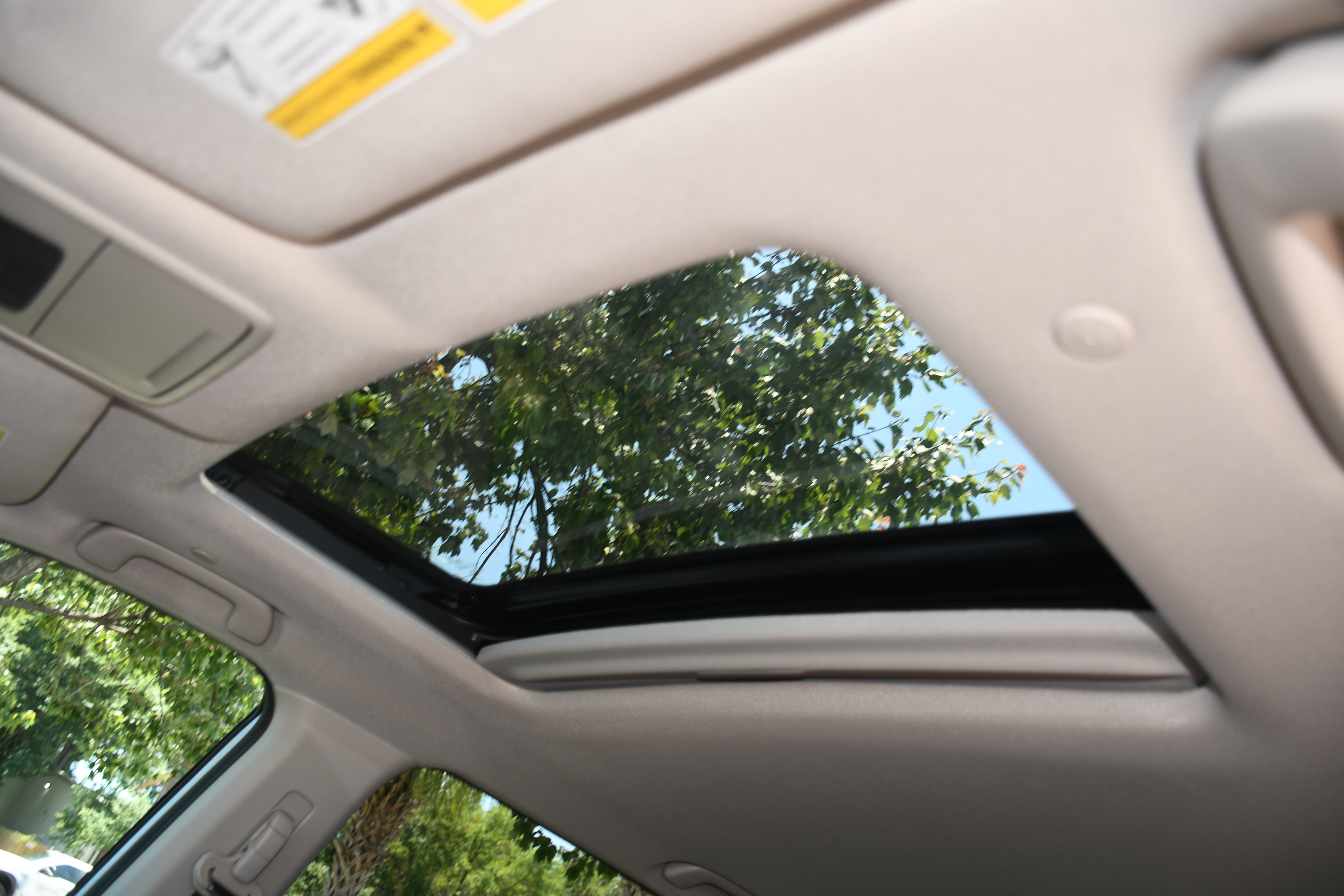 Used 2025 Honda CR-V EX image 8