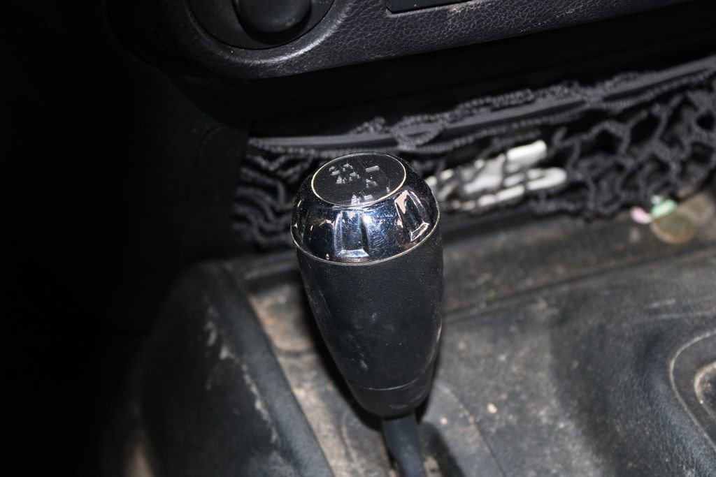 Used 2018 Jeep Wrangler Unlimited Sport S image 27