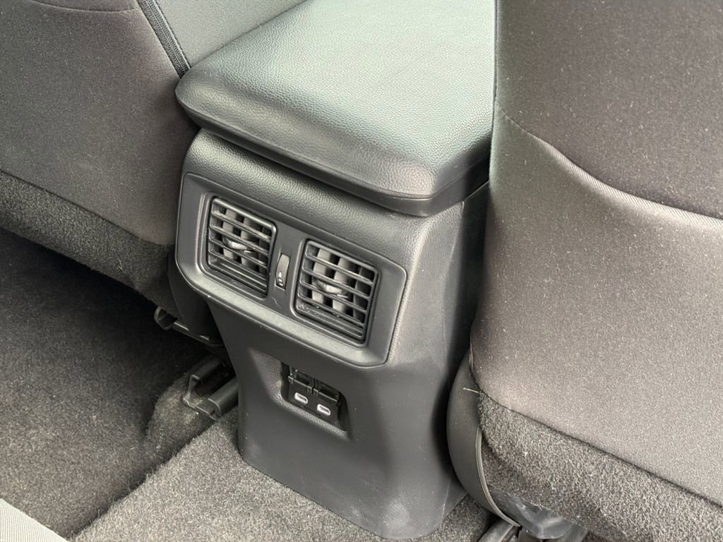 Certified 2024 Toyota RAV4 XLE FWD image 21