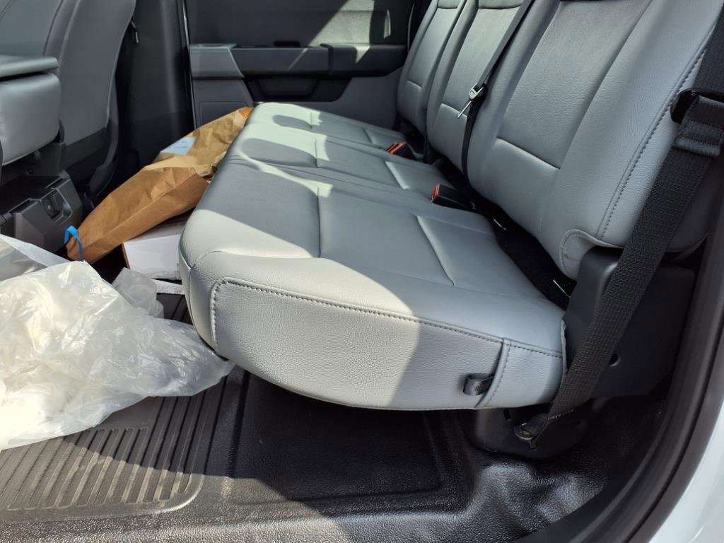 New 2026 Ford F550 4x4 Crew Cab image 12