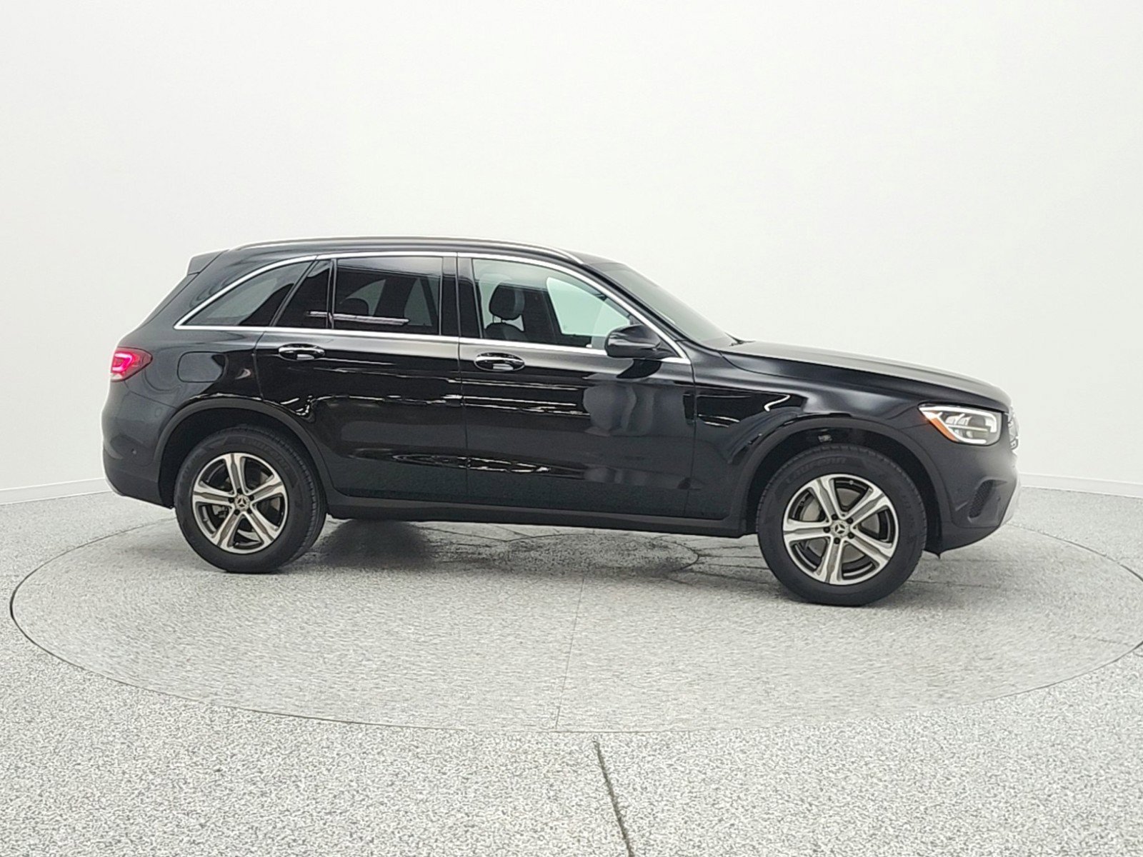 Used 2022 Mercedes-Benz GLC 300 image 4