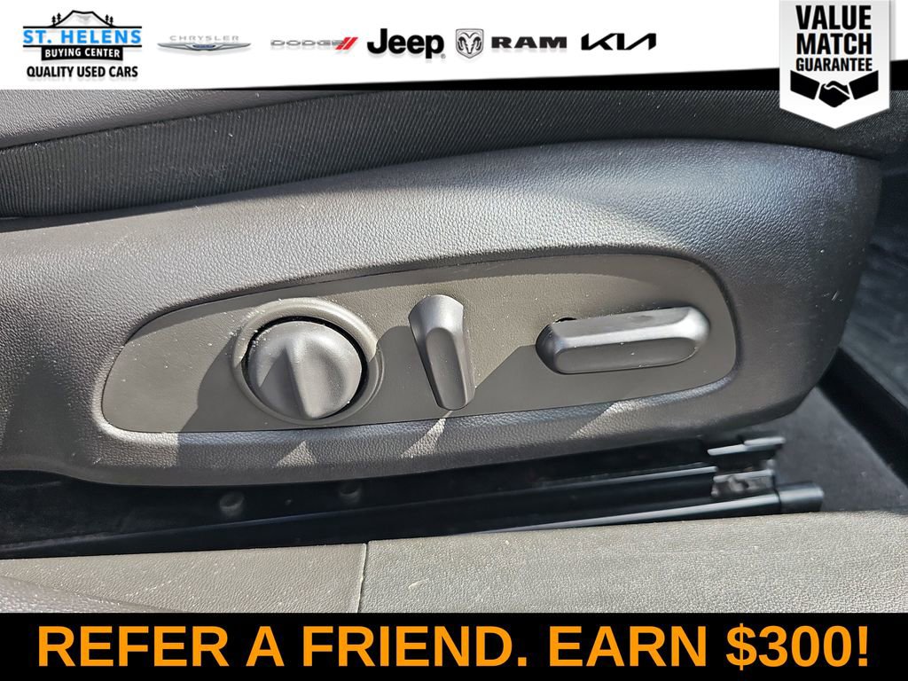 Used 2017 Buick LaCrosse Essence w/ Sun and Shade Package FWD image 29
