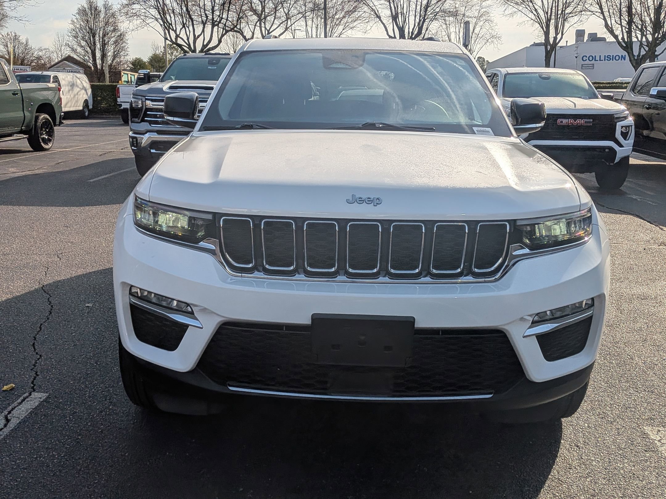 Used 2023 Jeep Grand Cherokee 4WD 4xe image 3